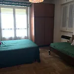 Apartament House I Cardi By World *