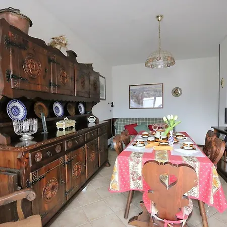 Apartament House I Cardi By World *